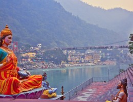 EXTENSION RISHIKESH: CAPITAL MUNDIAL DEL YOGA